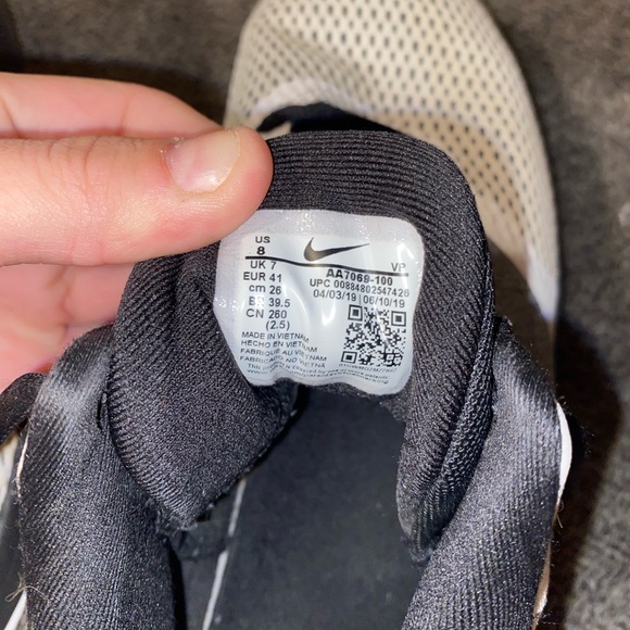 Nike running shoes - Picture 4 of 5